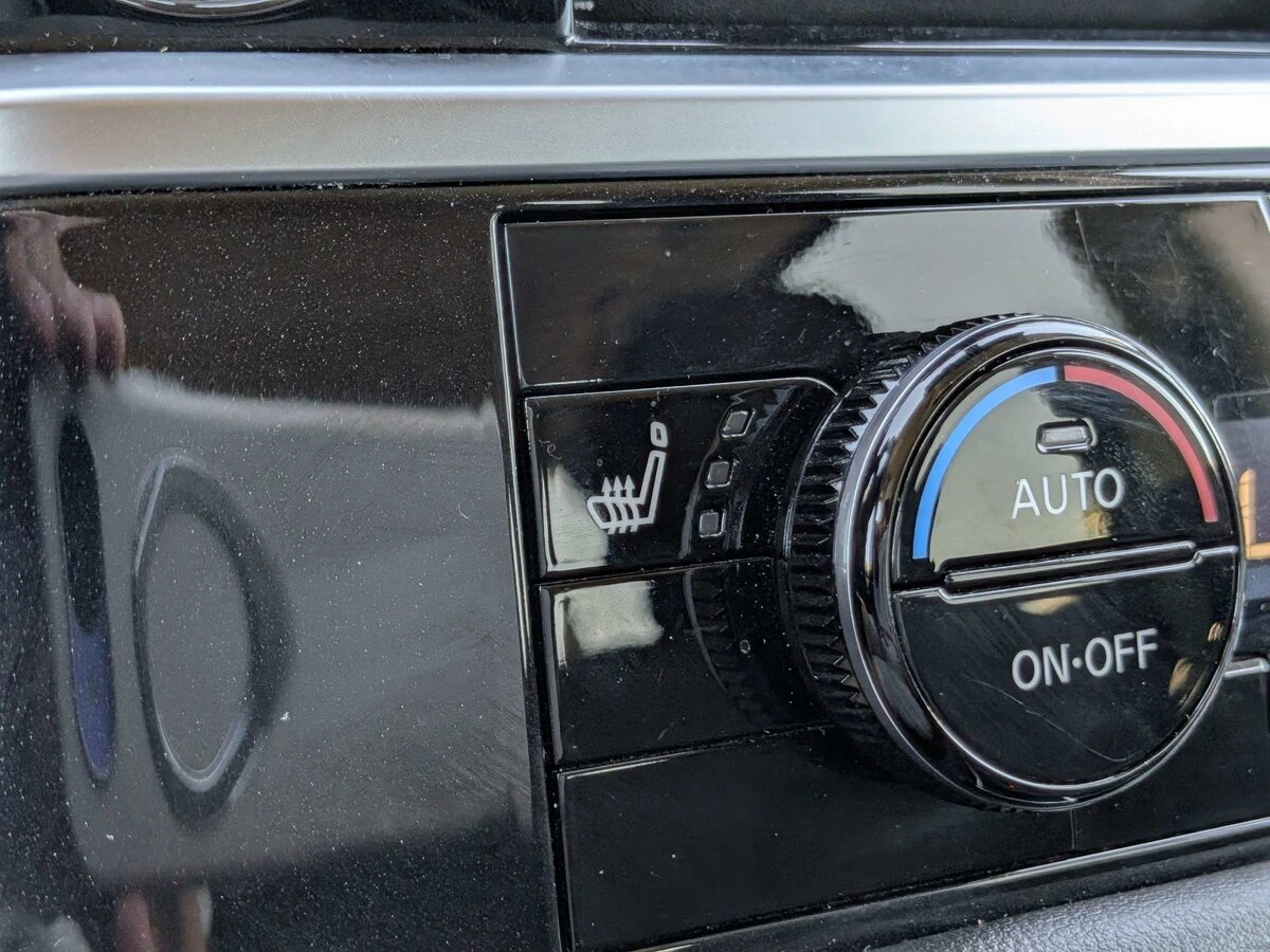 2024 Nissan Pathfinder SV - Photo 23
