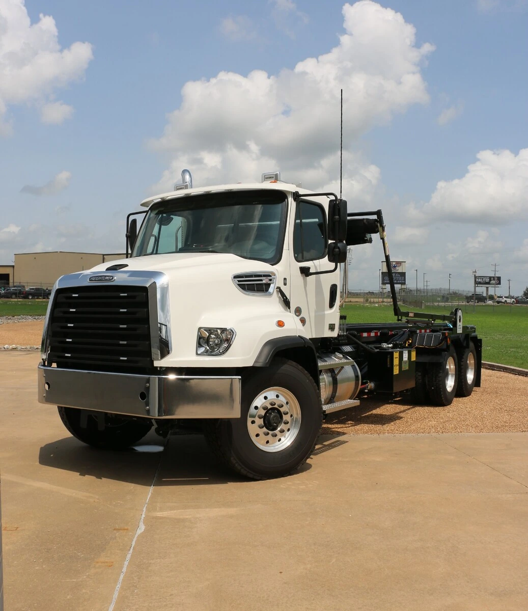 2027 Freightliner 114SD