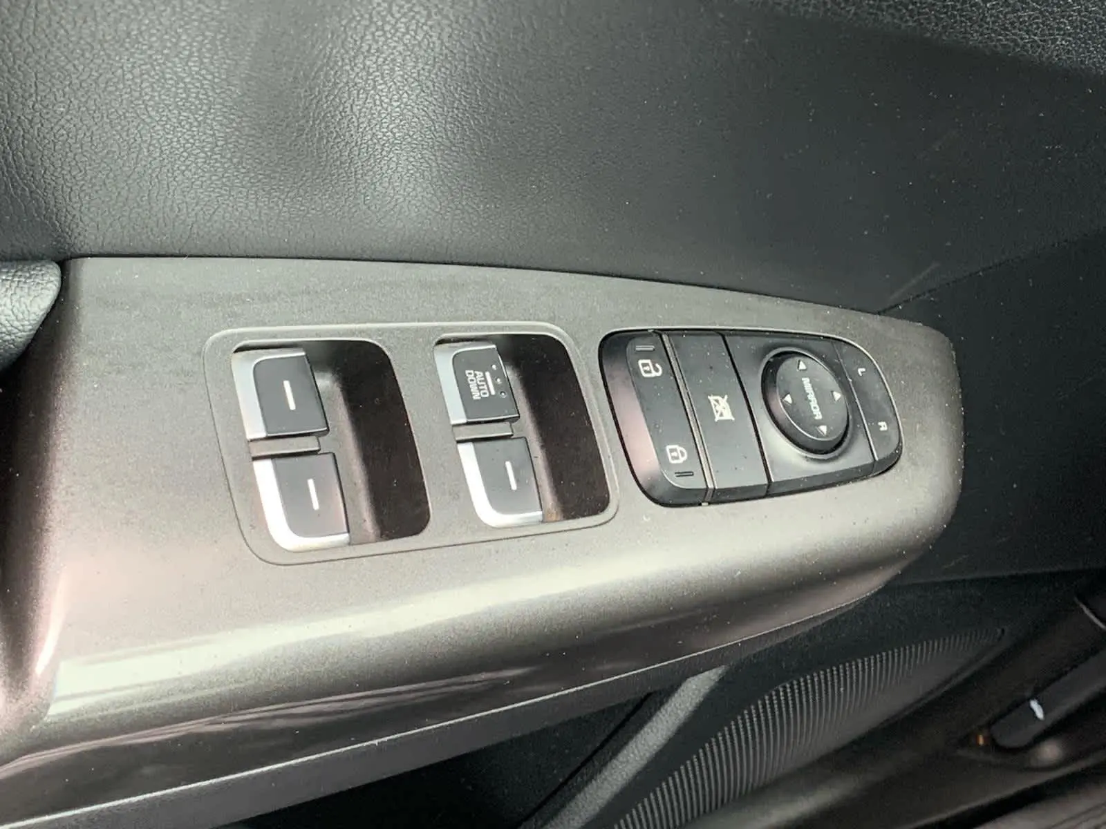 2020 Kia Sportage LX photo 22