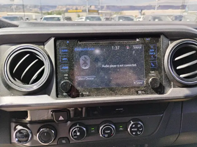 2018 Toyota Tacoma TRD Off-Road V6 photo 15