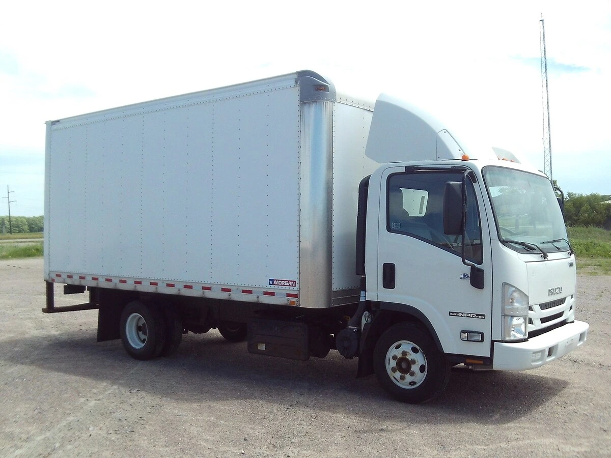 2018 Isuzu NPR in Marshfield, WI — photo 3