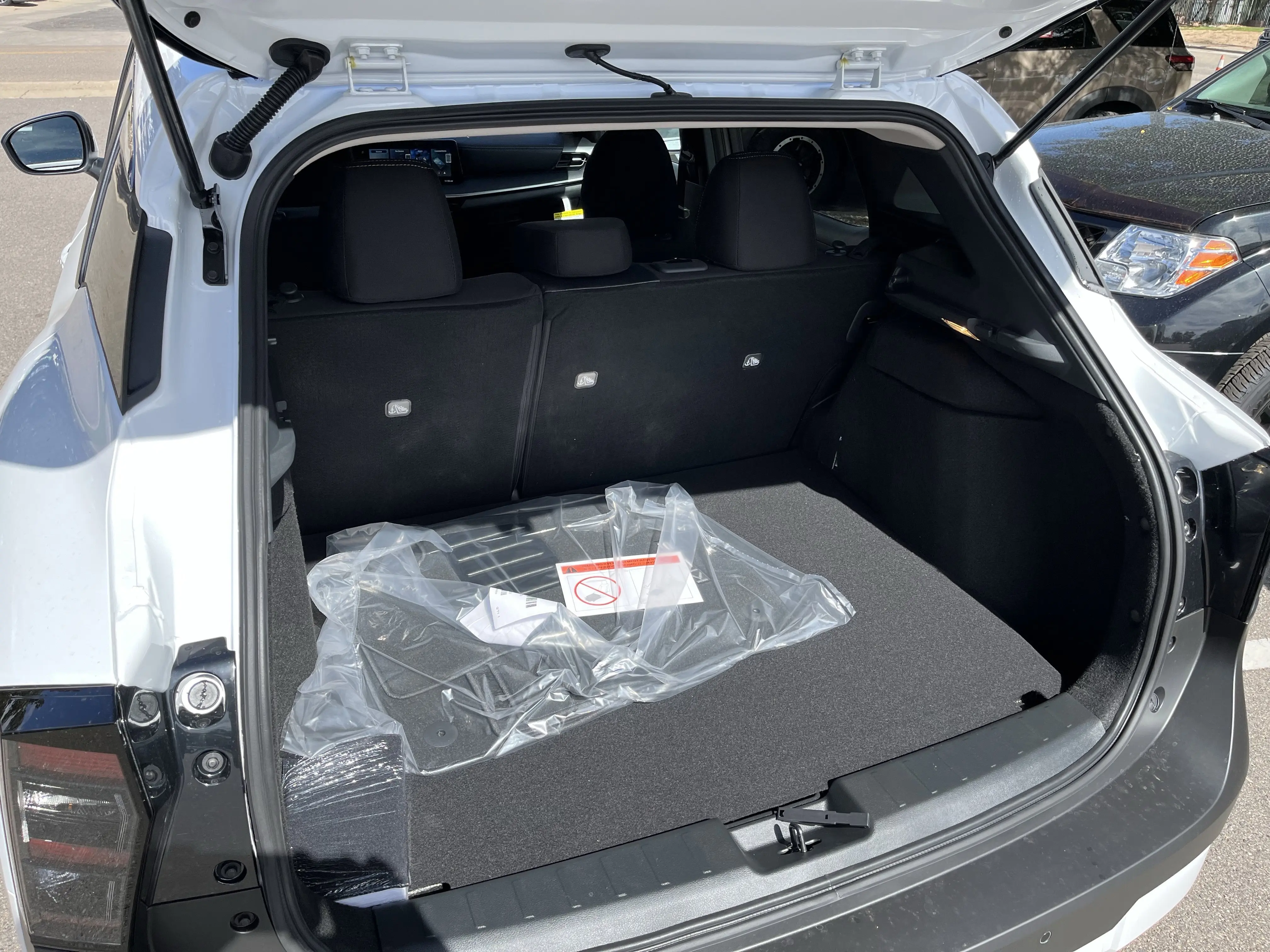 2026 Nissan Kicks SV photo 22