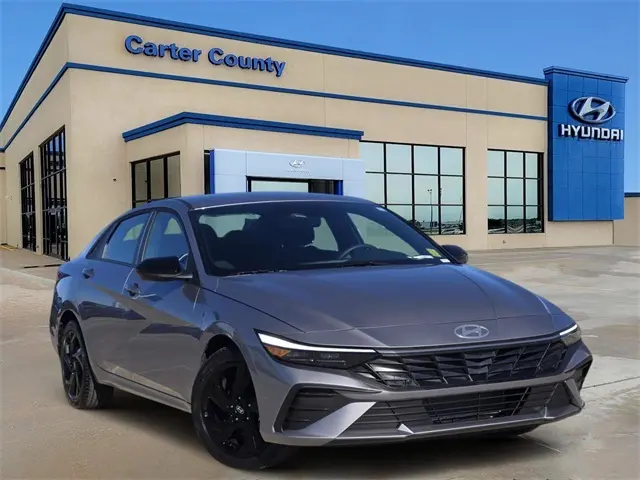 2026 Hyundai Elantra SEL's photo