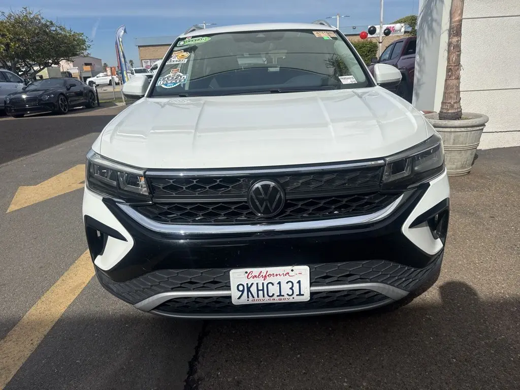 2024 Volkswagen Taos SE photo 4