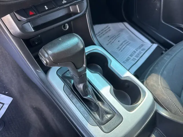 2021 Chevrolet Colorado LT photo 14