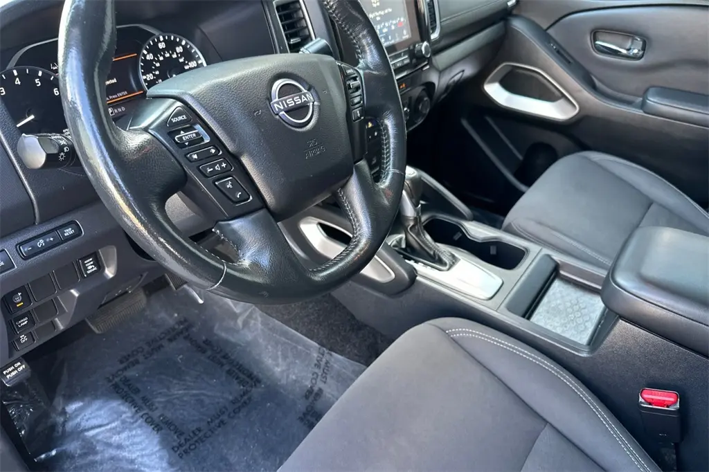 2022 Nissan Frontier SV photo 10
