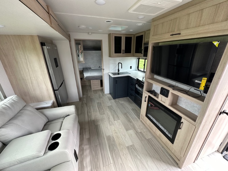 2024 Voyage/2427RB/2024 image-10