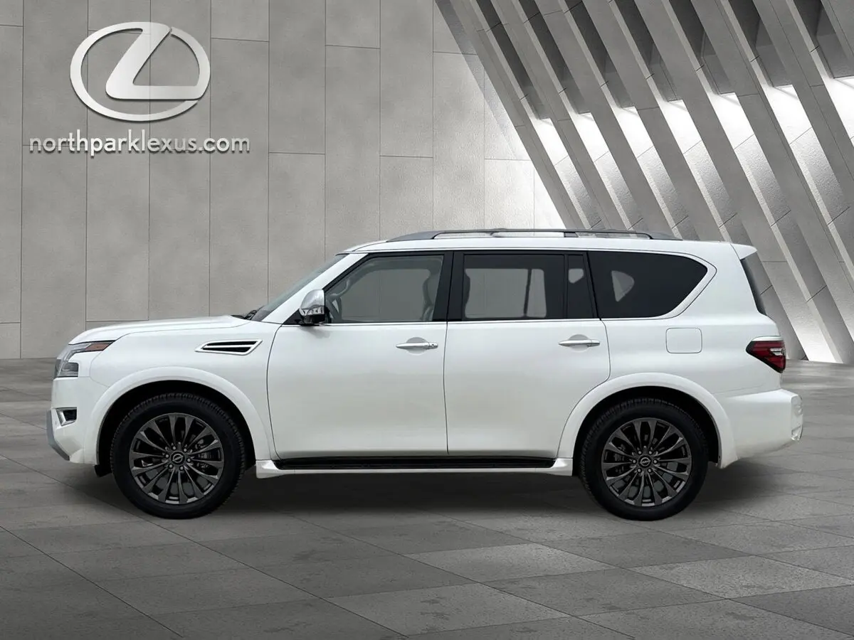 2023 Nissan Armada Platinum's photo