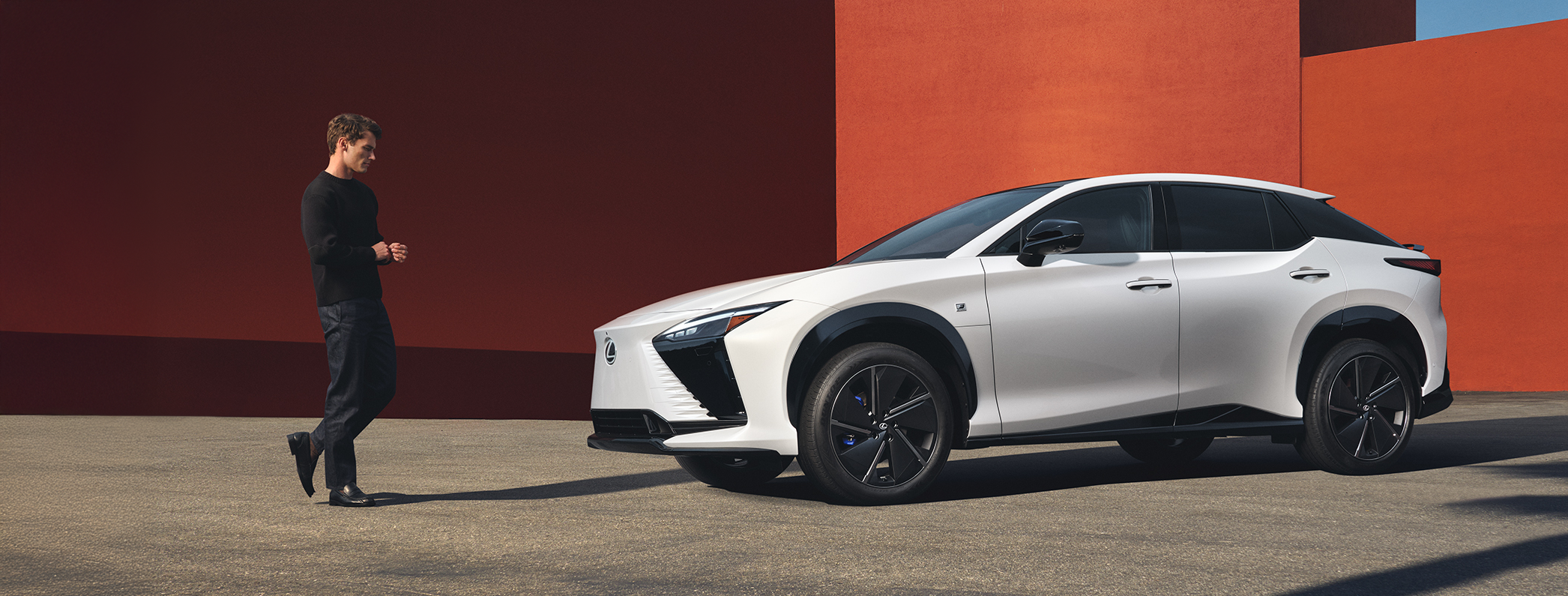 Lexus RZ 350e shown in Oxygen White.