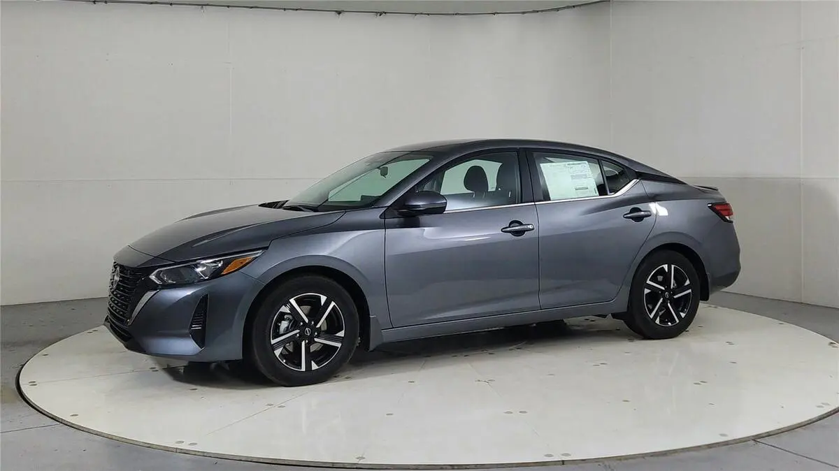 2025 Nissan Sentra SV photo 2