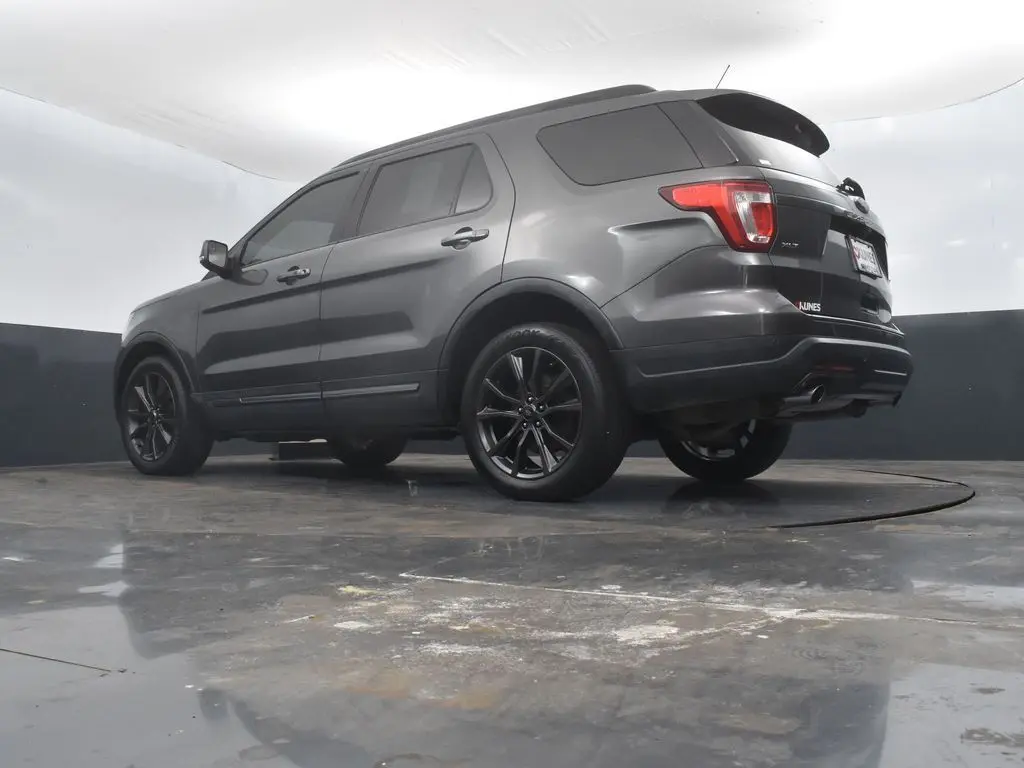 2018 Ford Explorer XLT photo 48