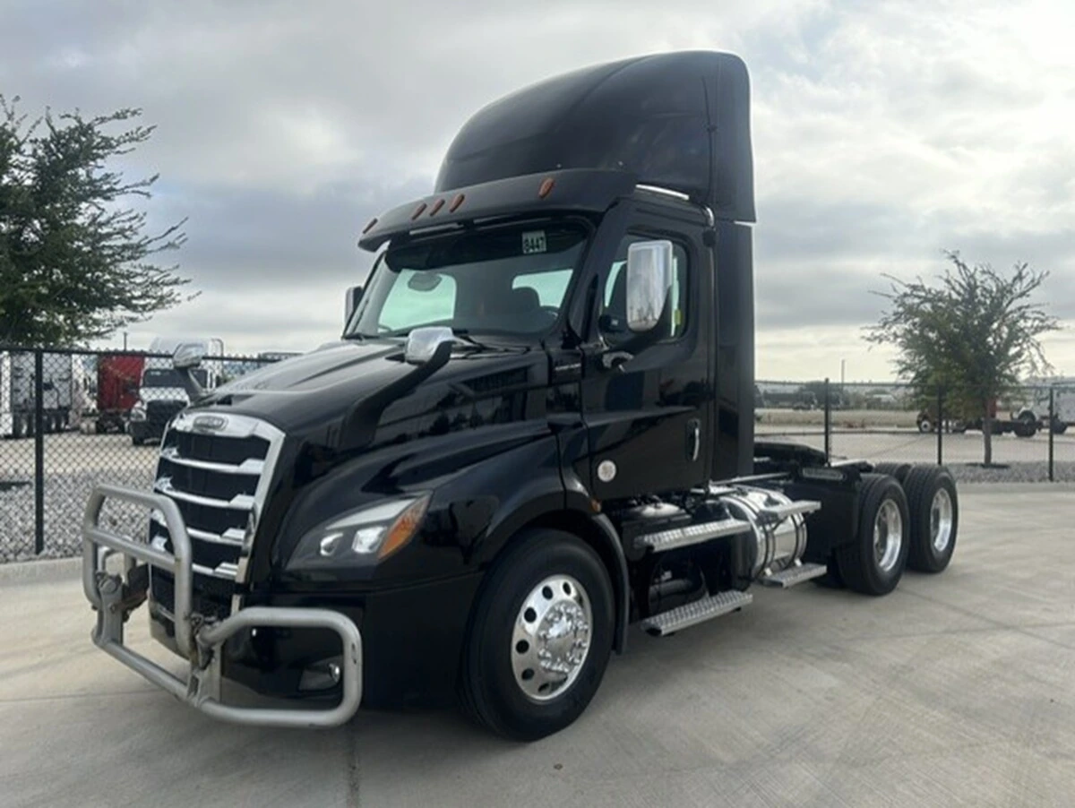 2023 Freightliner Cascadia