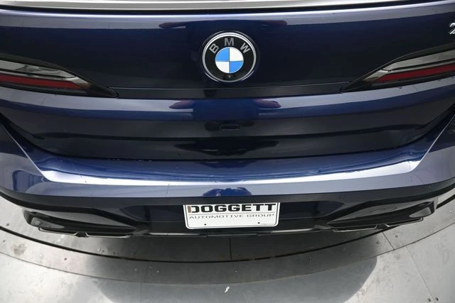 2025 BMW 7 Series 760i - Photo 12
