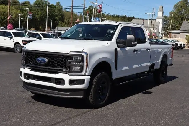 2026 Ford F-350 photo 13