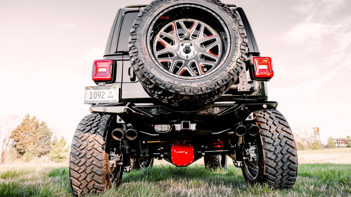 Custom 2024 Jeep Wrangler Rubicon 392 Exterior Rear Fascia with Custom Exhaust System