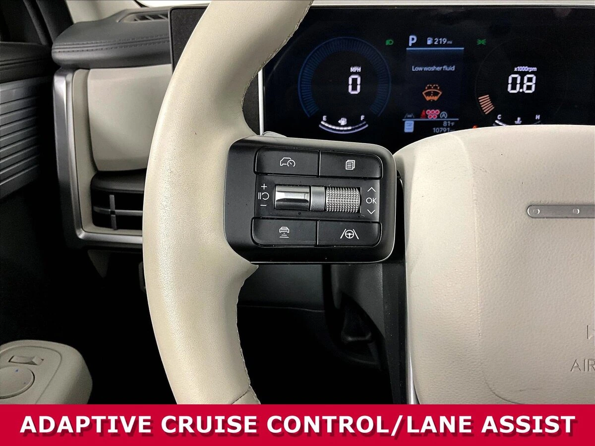 2025 Hyundai Santa Fe SE - Photo 10