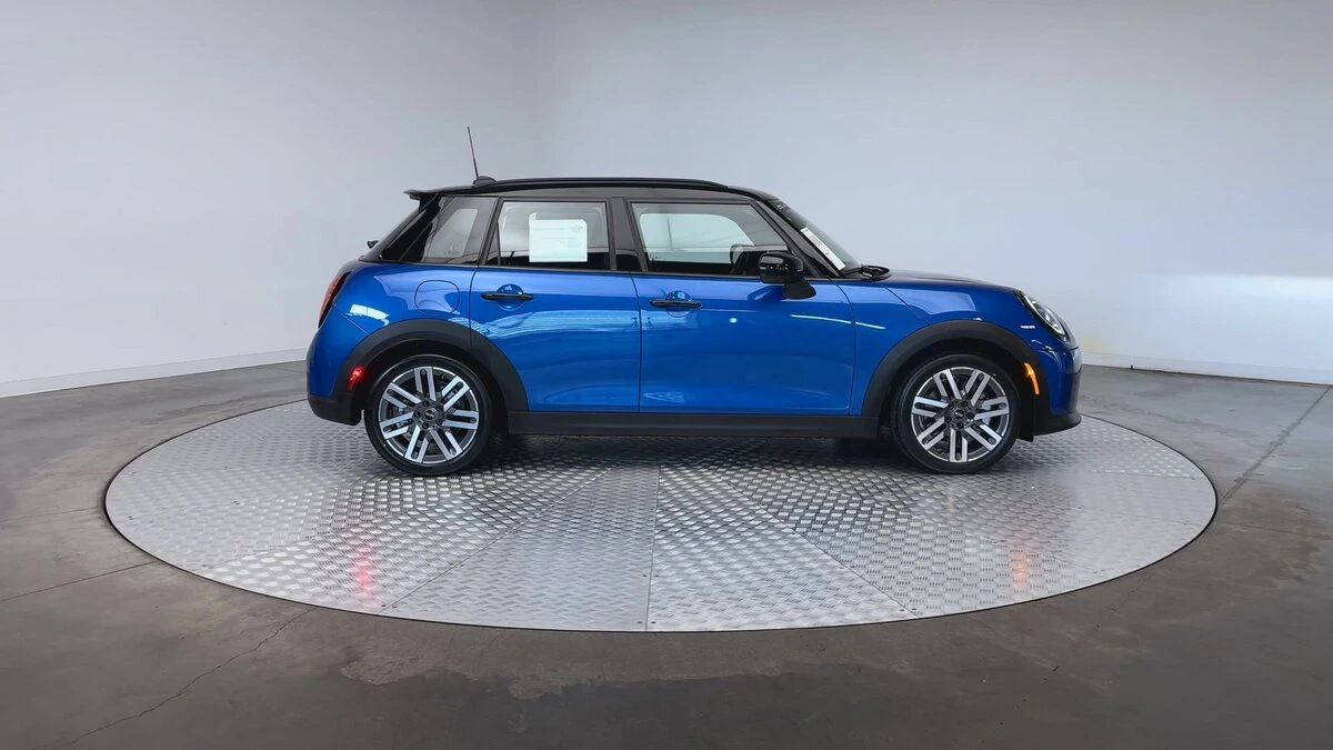 2026 MINI Hardtop 4 Door S - Photo 9