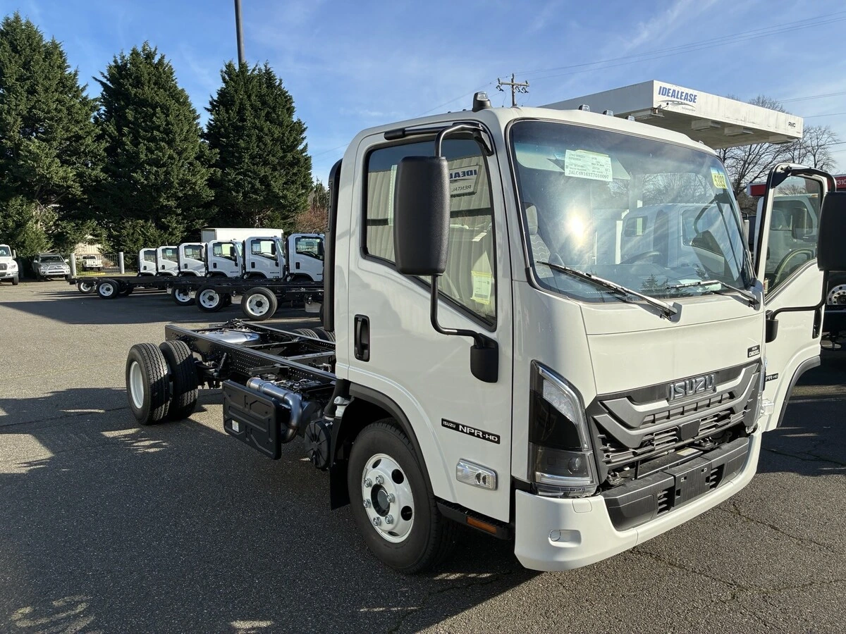 2026 Isuzu NRR