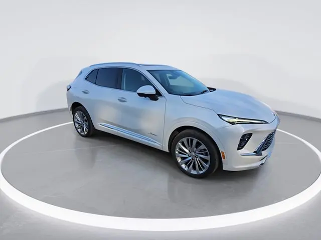 2024 Buick Envision Avenir photo 2