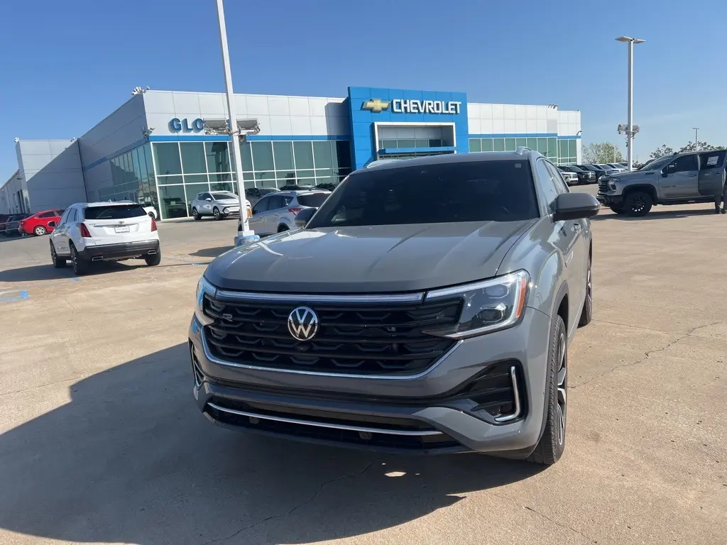 Used 2024 Volkswagen Atlas Cross Sport SEL Premium R-LINE with VIN 1V2FE2CA4RC259869 for sale in Tulsa, OK