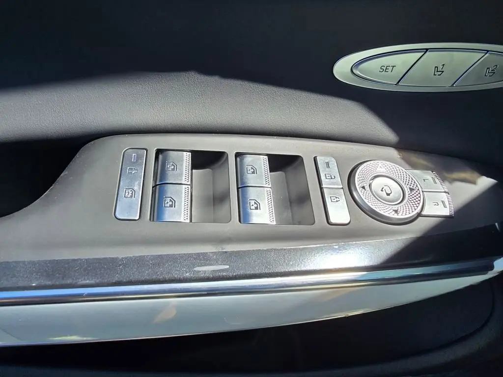 2026 Genesis GV70 3.5T Sport Prestige photo 7