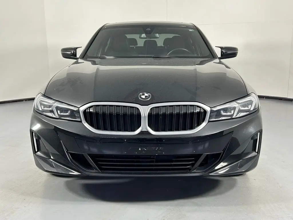 2024 Bmw 330i xDrive photo 2