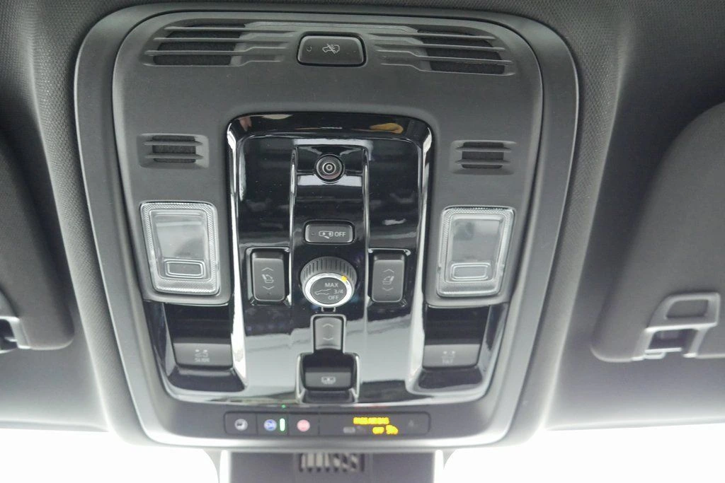 2026 Chevrolet Suburban Premier - Photo 19