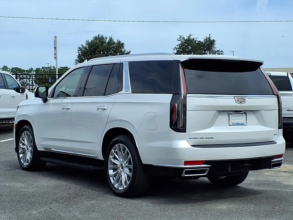 2023 Cadillac Escalade Premium Luxury photo 5