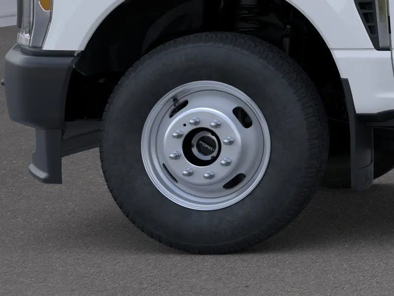 2025 Ford F-350 photo 18