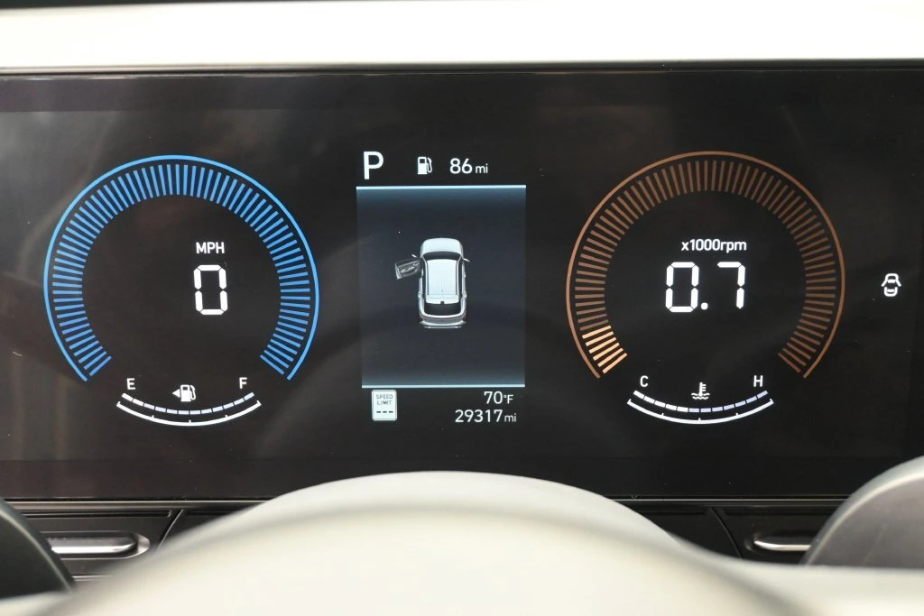 2025 Hyundai Kona SEL - Photo 14