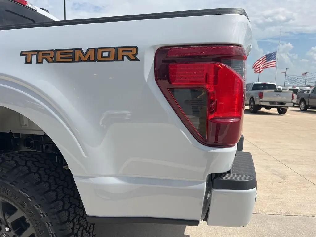 2025 Ford F-150 Tremor photo 9