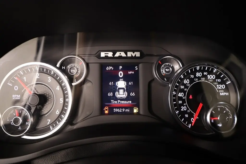 2024 Ram 2500 Tradesman photo 4