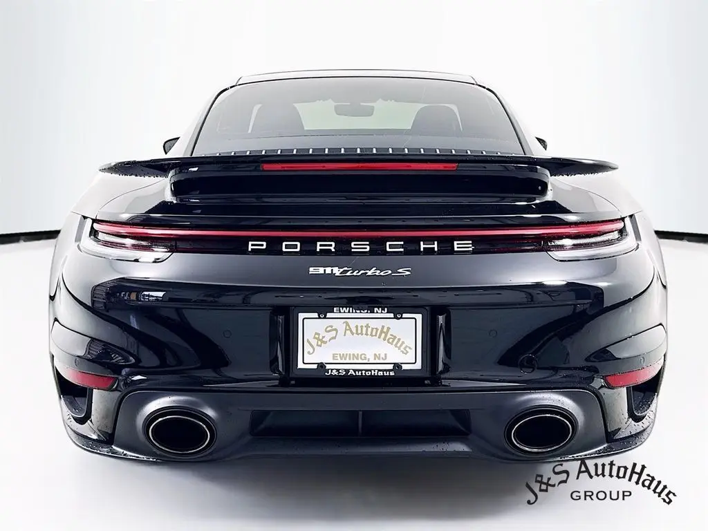 2022 Porsche 911 Turbo S photo 6