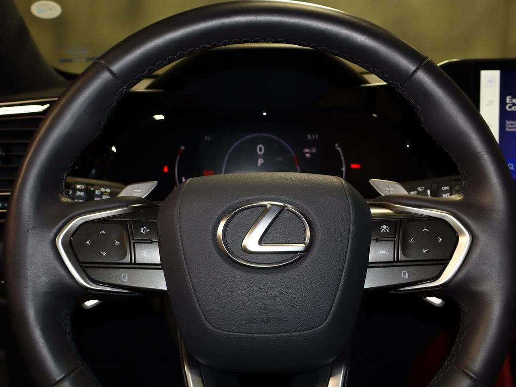 2025 Lexus NX 350 - Photo 26