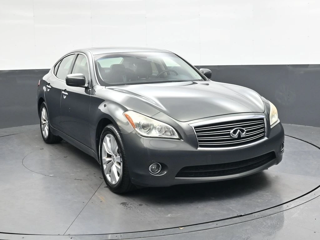 2011 INFINITI M 37's photo