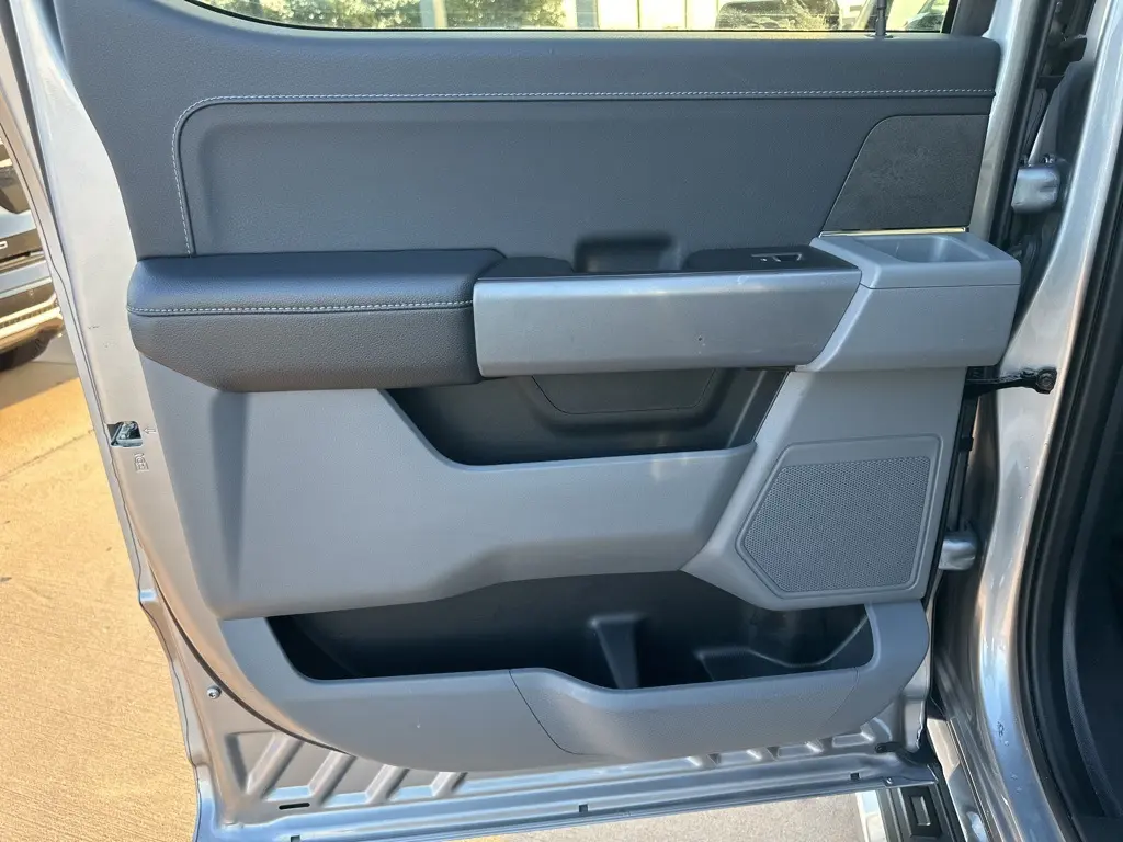 2024 Ford F-150 XLT photo 14