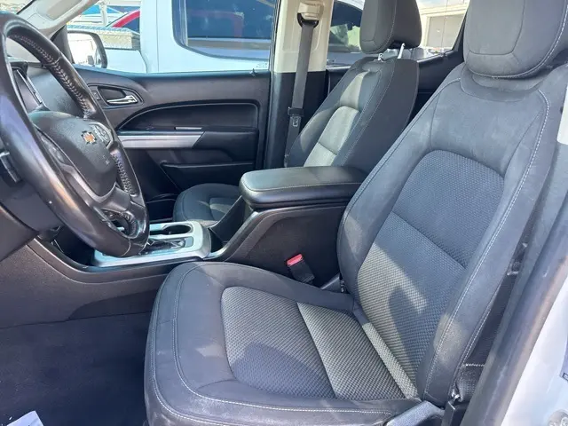 2021 Chevrolet Colorado LT photo 9