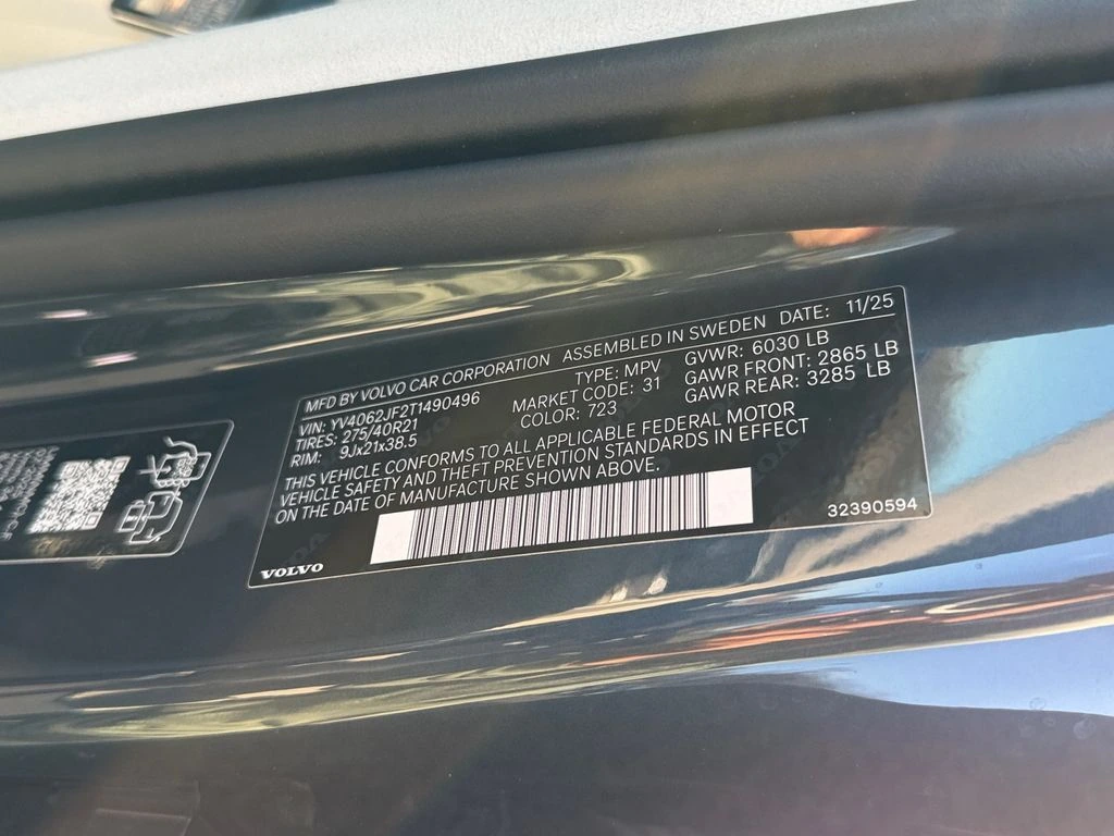 2026 Volvo - image 26