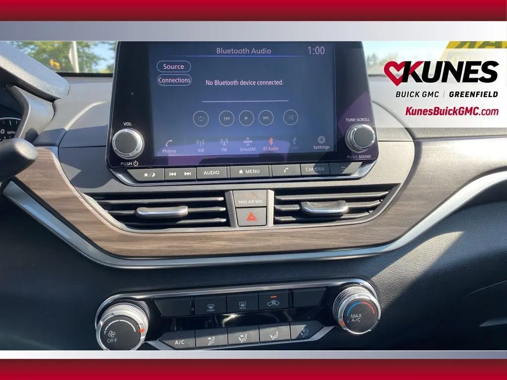 2024 Nissan Altima 2.5 SV photo 21