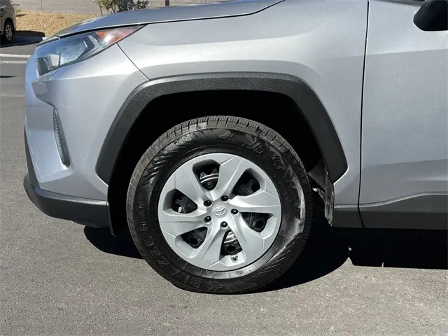2019 Toyota RAV4 LE photo 24
