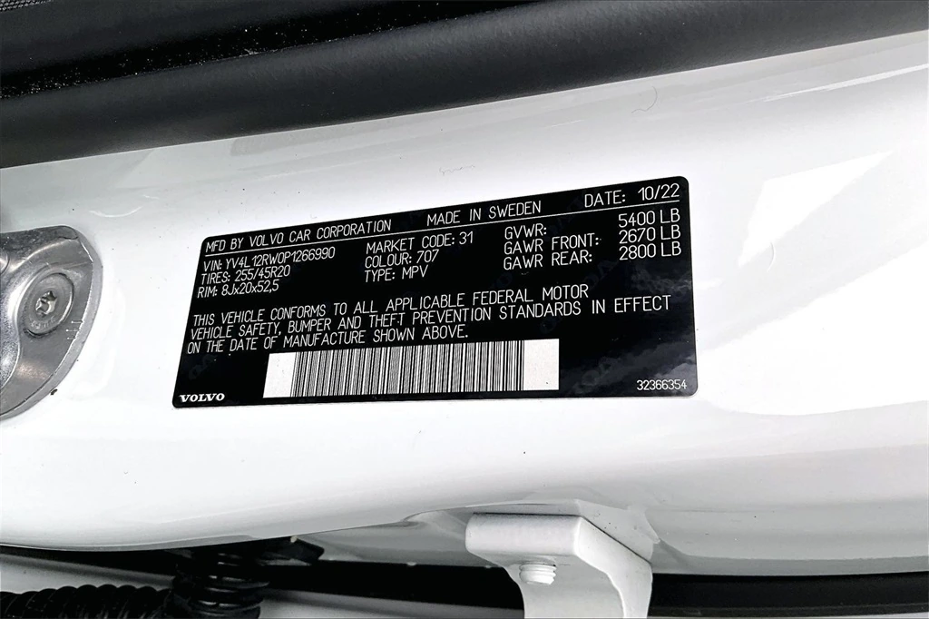 2023 Volvo - image 18