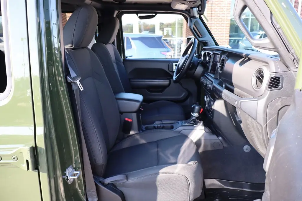 2022 Jeep Wrangler Unlimited Sport photo 43
