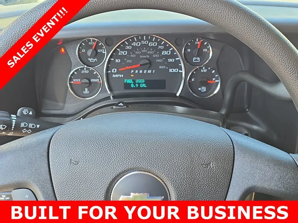 2025 Chevrolet Express 2500 Work Van Cargo photo 2