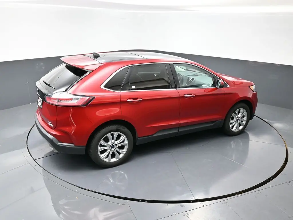 2021 Ford Edge Titanium photo 34