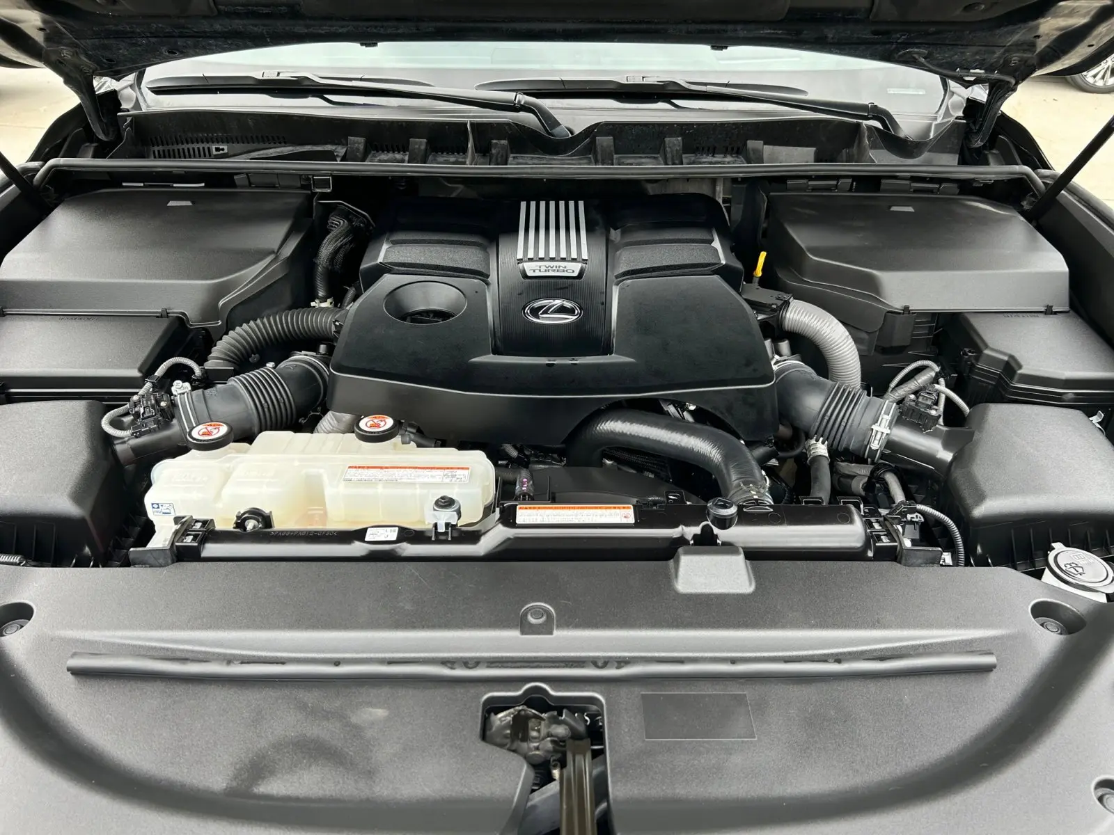 2023 Lexus LX 600 Ultra Luxury photo 28