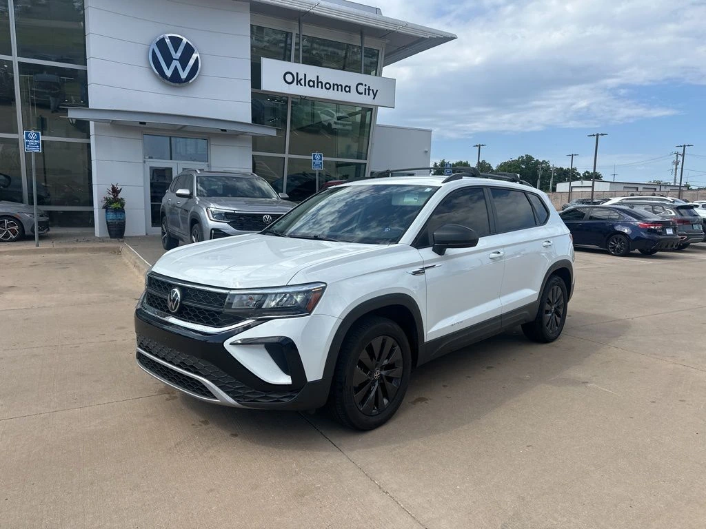 2022 Volkswagen Taos 1.5T S 4Motion's photo