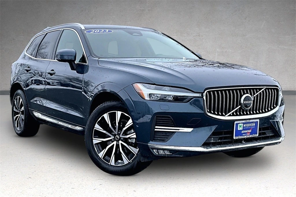 2023 Volvo - image 3