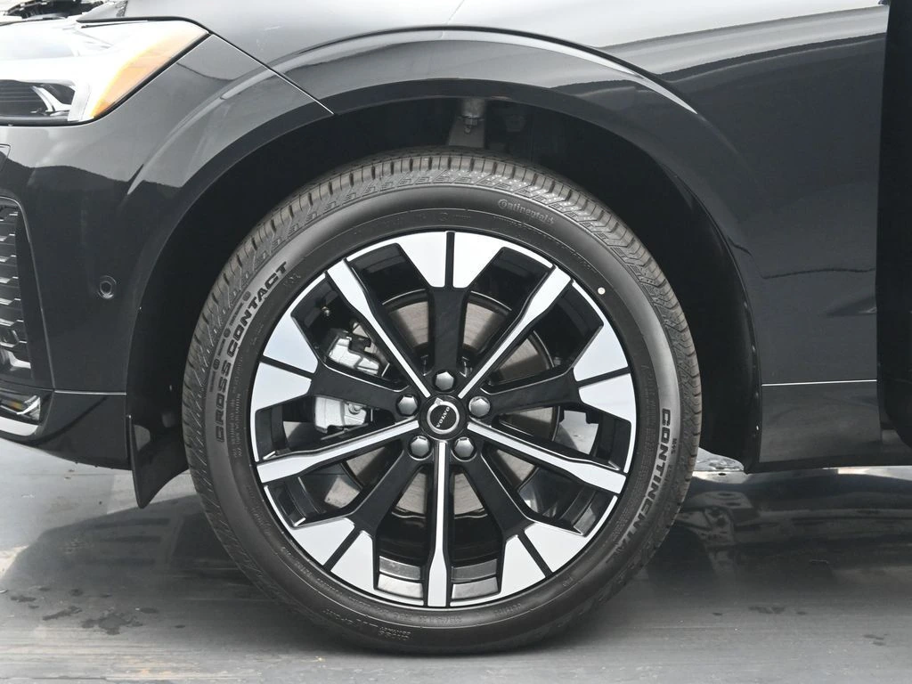 2026 Volvo XC60 Plus - Photo 30