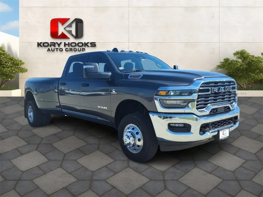 2025 Ram 3500 Lone Star photo 4