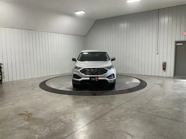 Used 2019 Ford Edge SE with VIN 2FMPK3G95KBC50619 for sale in Roanoke, IN